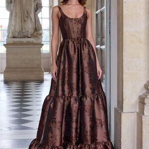 V. Chapman The Avery in cacao baroque floral